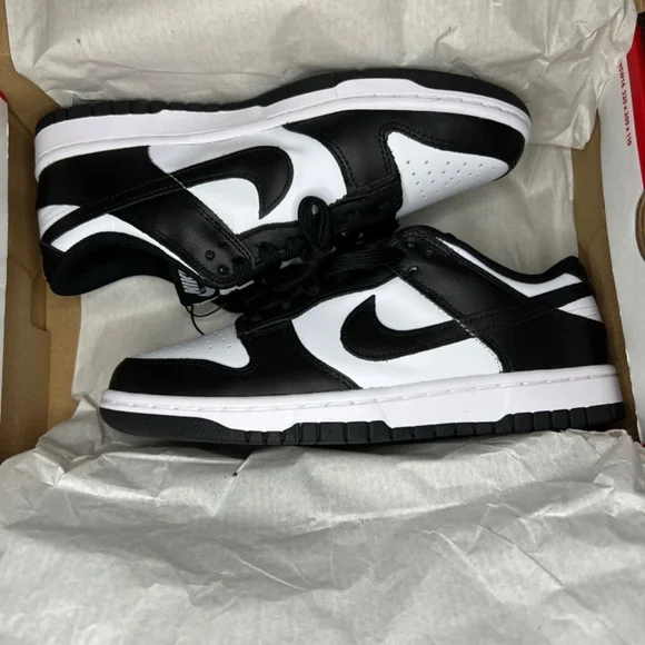 Nike Women's dunk low black and white “panda” - Picture 3 of 4
